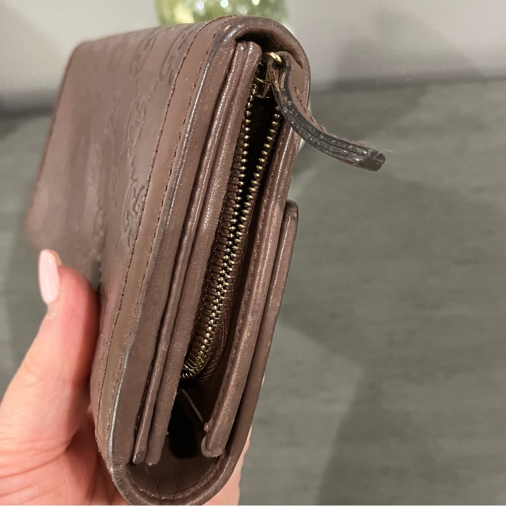 Gucci Brown Embossed Leather Clutch with Gold Chain - Picture 9 of 13